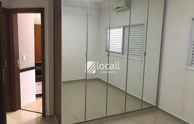 Imagem: A casa em condomínio possui 4 Dormitórios, 5 Banheiros, 5