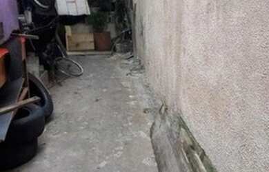 Imagem 3: Dois quartos, uma suite e edicula superior e embaixo nos fundos com lavanderia....