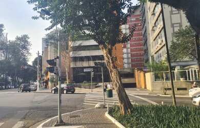 Imagem: O depósito possui 1 Vaga na garagem, 54m² de Área e está