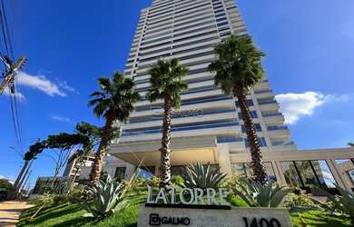 Imagem: O apartamento possui 4 Dormitórios, 5 Banheiros, 4 Vagas na