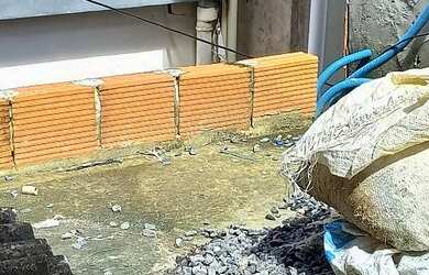 Imagem 4: Vendo Casa na Caixa d água Rua Freitas Henrique de cima perto do colégio...