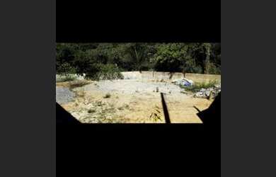 Imagem: O terreno possui 200m² de Área e está localizado em Vale