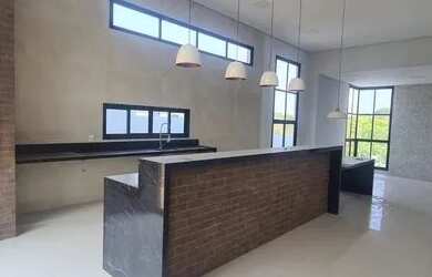 Imagem: A casa em condomínio possui 3 Dormitórios, 4 Banheiros, 4