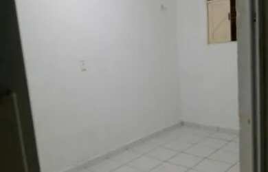 Imagem: A kitnet possui 1 Dormitório, 1 Banheiro e está localizado