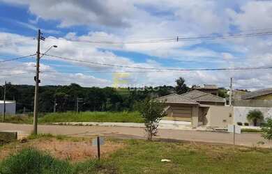 Imagem: O terreno possui 250m² de Área e está localizado em Loteamento