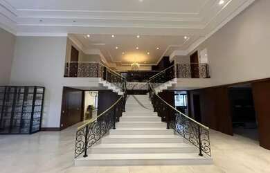 Imagem: A casa em condomínio possui 5 Dormitórios, 5 Banheiros, 5