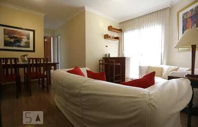 Imagem: O apartamento possui 2 Dormitórios, 1 Banheiro, 1 Vaga na garagem