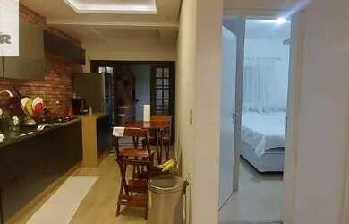 Imagem: A casa possui 2 Dormitórios, 2 Banheiros, 1 Vaga na garagem