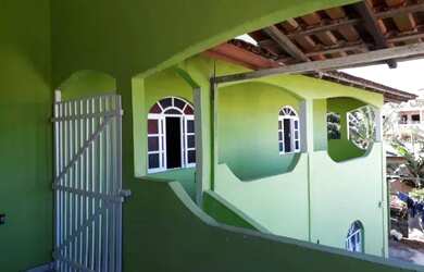 Imagem: A casa possui 3 Dormitórios, 1 Banheiro e está localizado