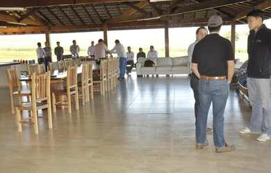 Imagem: A fazenda possui 100.000m² de Área e está localizado em