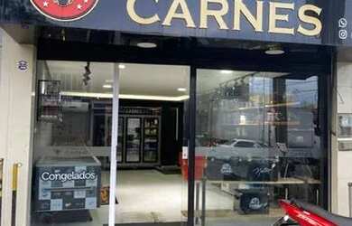 Imagem: O depósito possui 2 Vagas na garagem e está localizado em