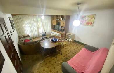 Imagem: A casa possui 3 Dormitórios, 3 Banheiros, 2 Vagas na garagem