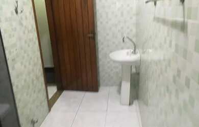 Imagem 5: Casa no São Jorge. Piscina, 100m² de Área, 2 Vagas na garageme3 Dormitórios