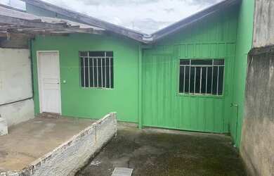 Imagem: A casa possui 2 Dormitórios, 1 Banheiro, 1 Vaga na garagem