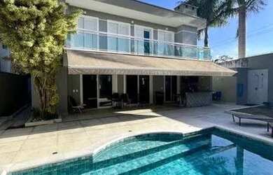 Imagem: A casa em condomínio possui 3 Dormitórios, 4 Banheiros, 2