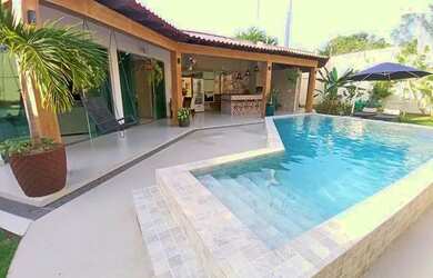 Imagem: A casa em condomínio possui 3 Dormitórios, 5 Banheiros, 2