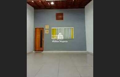 Imagem: A casa possui 3 Dormitórios, 2 Banheiros, 1 Vaga na garagem