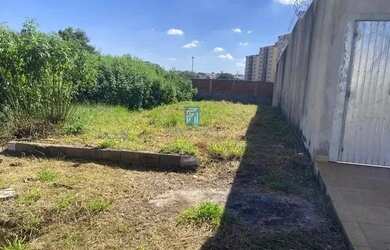 Imagem: O terreno possui 300m² de Área e está localizado em Alto