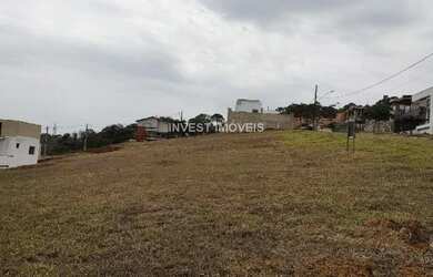 Imagem: O terreno possui 454m² de Área e está localizado em Vina