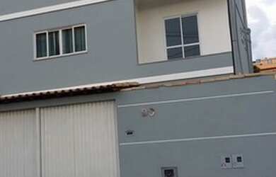 Imagem: A casa possui 4 Dormitórios, 4 Banheiros, 2 Vagas na garagem