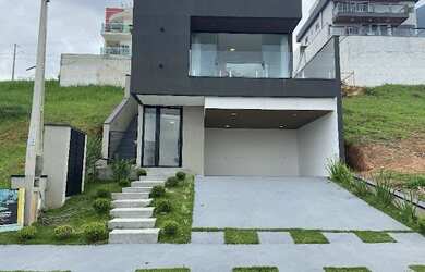 Imagem: A casa em condomínio possui 4 Dormitórios, 5 Banheiros, 4