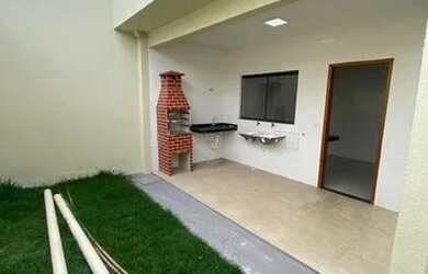 Imagem: A casa possui 2 Dormitórios, 2 Banheiros, 1 Vaga na garagem