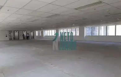 Imagem: O depósito possui 5 Vagas na garagem, 507m² de Área e está