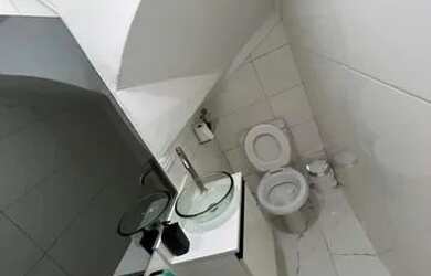 Imagem: A casa em condomínio à venda possui 2 Dormitórios, 2 Banheiros