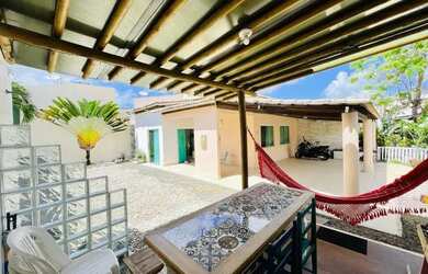 Imagem: A casa em condomínio possui 2 Dormitórios, 3 Banheiros, 2