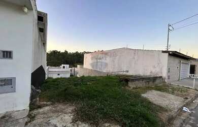 Imagem: O terreno possui 250m² de Área e está localizado em Bragança