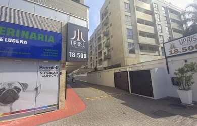 Imagem: O depósito possui 1 Vaga na garagem, 30m² de Área e está