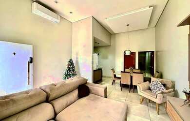 Imagem: A casa em condomínio possui 3 Dormitórios, 3 Banheiros, 2