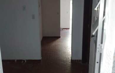 Imagem 2: Alugo casa em condomínio fechado com 2/4 na Ponta Grossa