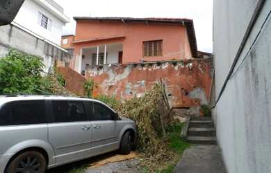 Imagem: A casa possui 2 Dormitórios, 1 Banheiro, 5 Vagas na garagem