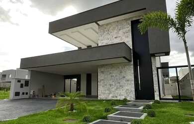 Imagem: A casa em condomínio possui 4 Dormitórios, 5 Banheiros, 3