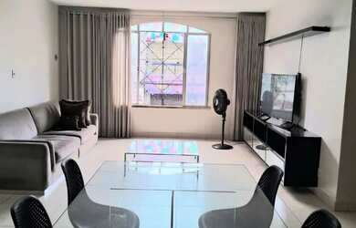 Imagem: O apartamento possui 3 Dormitórios, 2 Banheiros, Imóvel mobiliado