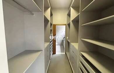 Imagem 9: Casa residencial em condomínio com 3 quartos sendo 1 suíte disponível...