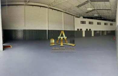 Imagem: O depósito possui 5 Vagas na garagem e 708m² de Área e está