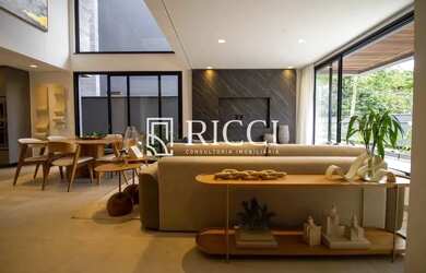 Imagem: A casa em condomínio possui 4 Dormitórios, 5 Banheiros, 5