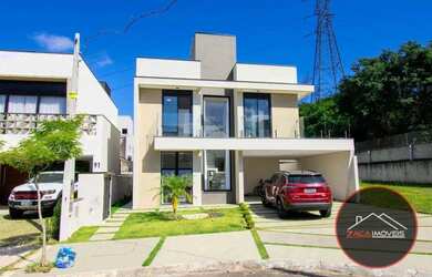 Imagem: A casa em condomínio possui 3 Dormitórios, 3 Banheiros, 4