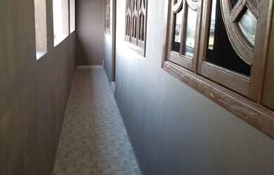 Imagem: A casa possui 2 Dormitórios, 1 Banheiro, 2 Vagas na garagem