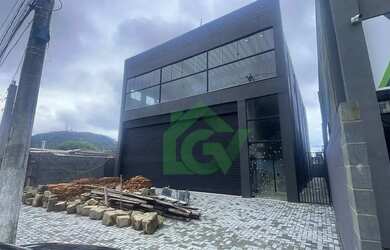 Imagem: O depósito possui 4 Vagas na garagem, 600m² de Área e Imóvel