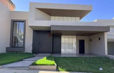 Imagem: A casa em condomínio possui 3 Dormitórios, 4 Banheiros, 4