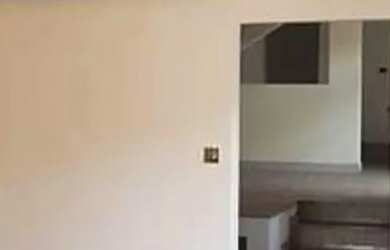 Imagem: A casa possui 3 Dormitórios, 3 Banheiros, 5 Vagas na garagem