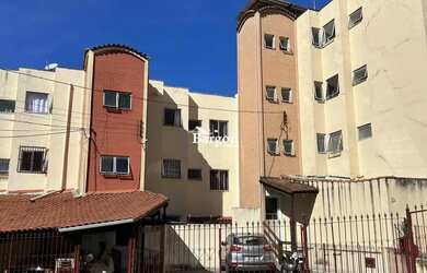 Imagem: O apartamento possui 3 Dormitórios, 1 Banheiro, 1 Vaga na garagem