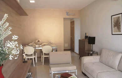 Imagem 2: Piazza Toscana. 2/4. 1 Suíte. 1 Vaga. Torre Livorno. Reve. 81