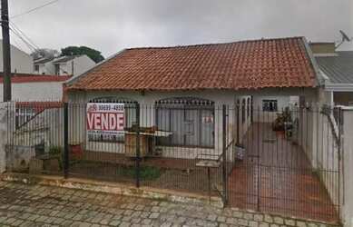 Imagem: A casa possui 3 Dormitórios, 1 Banheiro e está localizado