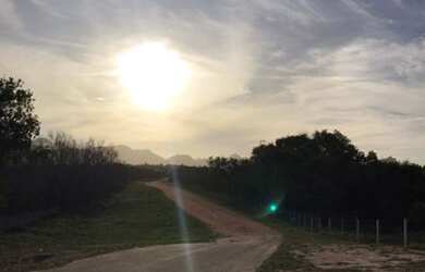 Imagem: O terreno possui 300m² de Área e está localizado em Setiba