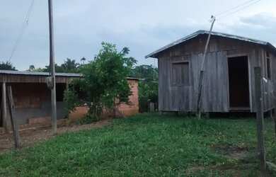 Imagem: O terreno possui 850m² de Área e está localizado em Careiro