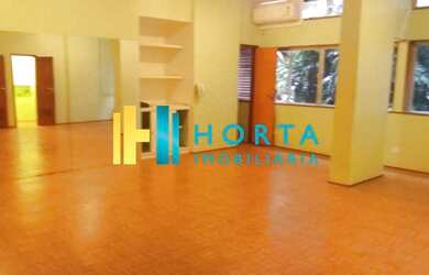 Imagem: O depósito para alugar possui e está localizado em Copacabana